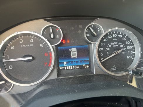 Used 2017 Toyota Tundra SR5 w/ SR5 Upgrade Package image 5