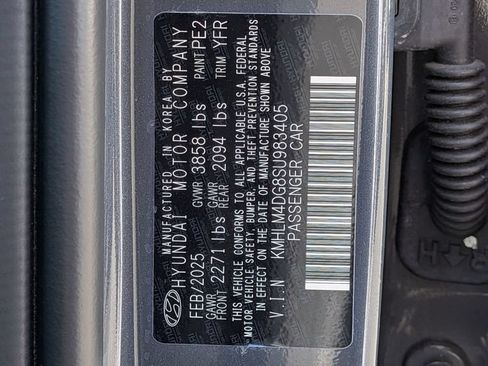 Certified 2025 Hyundai Elantra Sport FWD image 34