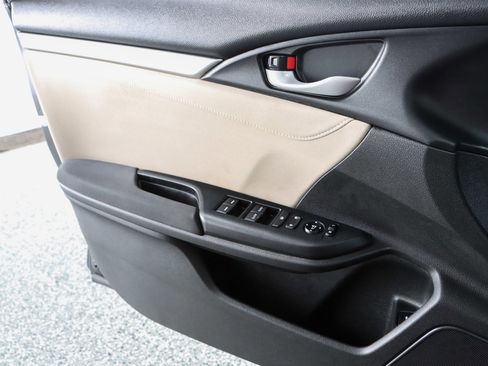 Used 2016 Honda Civic EX image 22