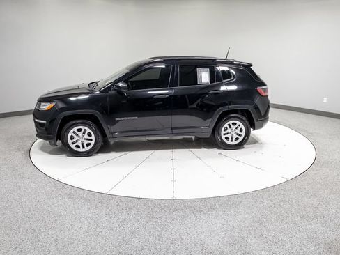 Used 2018 Jeep Compass Sport FWD image 31