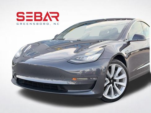 Used 2018 Tesla Model 3 Mid Range RWD image 2