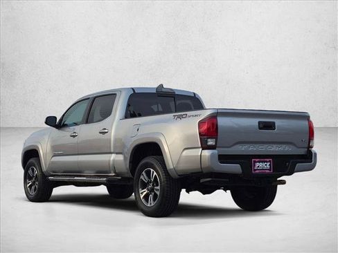 Used 2018 Toyota Tacoma TRD Sport RWD image 7