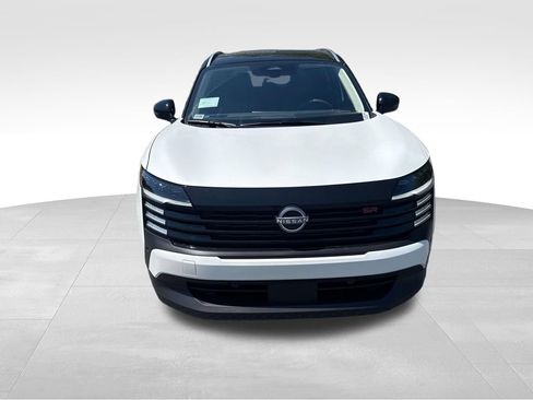 Used 2026 Nissan Kicks SR w/ SR Premium Package FWD image 8