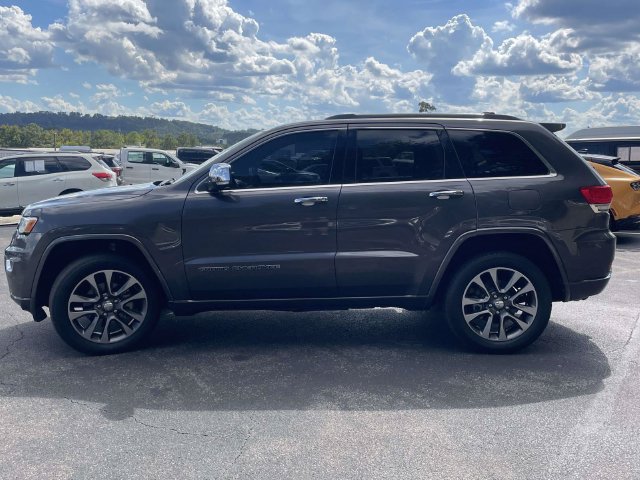 Used 2017 Jeep Grand Cherokee Overland AWD/4WD image 7