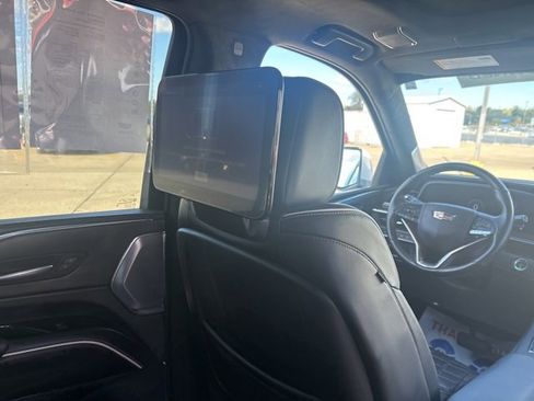 Certified 2023 Cadillac Escalade Premium Luxury Platinum image 19