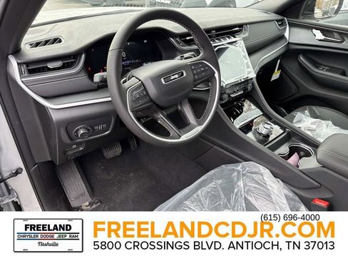 New 2025 Jeep Grand Cherokee L Altitude AWD/4WD image 22