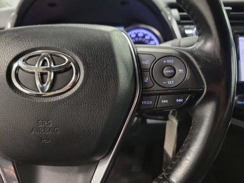 Used 2020 Toyota Camry SE AWD/4WD image 23