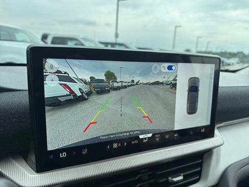 New 2025 Ford Explorer Active w/ Active Comfort Package image 22