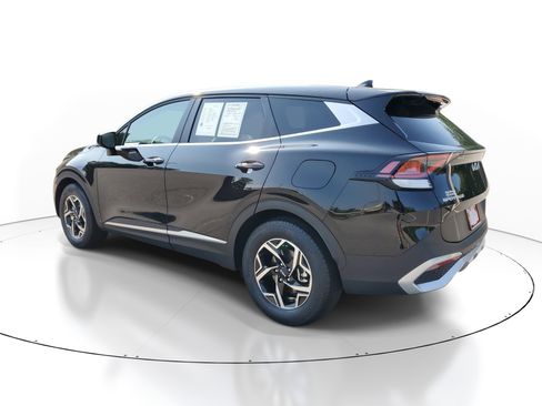 Used 2025 Kia Sportage LX FWD image 4