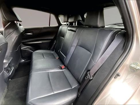 Used 2024 Toyota Venza XLE image 19