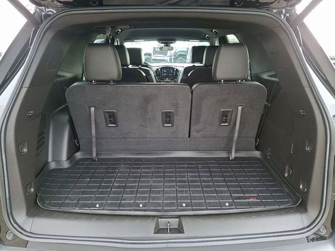 Used 2023 Chevrolet Traverse LT image 30
