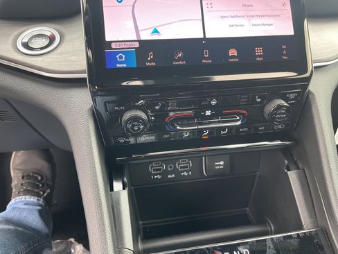 New 2025 Jeep Grand Cherokee Limited image 23