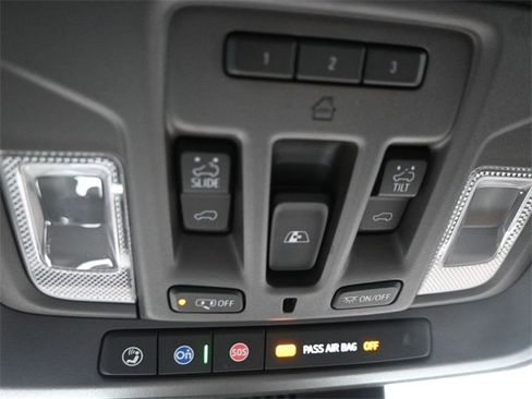 Used 2023 GMC Sierra 1500 Denali w/ Denali Reserve Package image 9