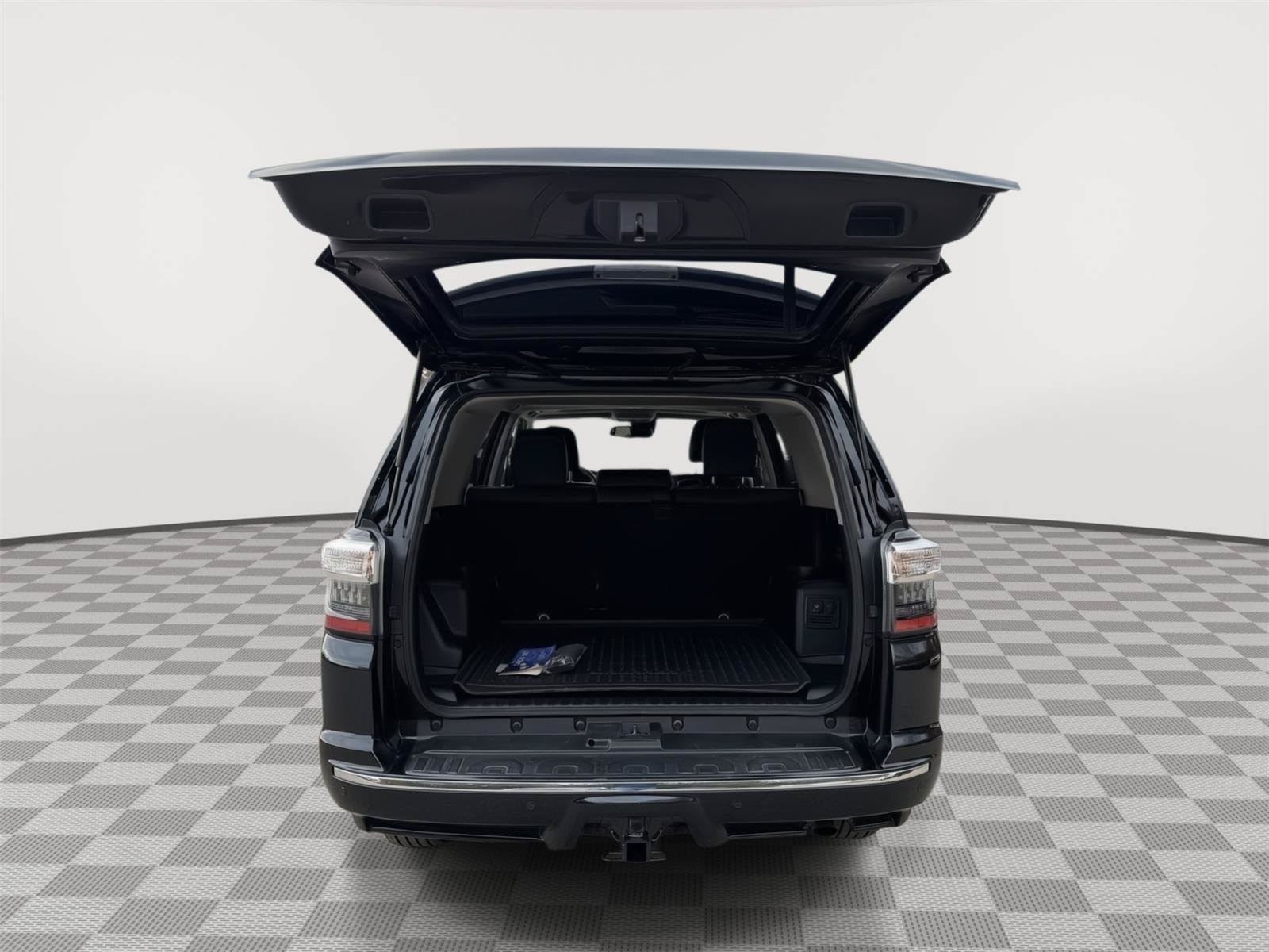 Used 2022 Toyota 4Runner Limited AWD/4WD image 9