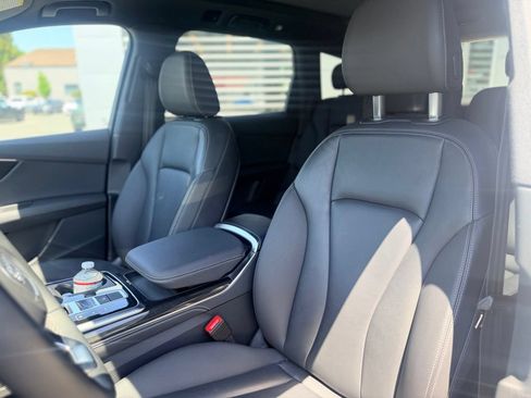 Certified 2025 Audi Q7 3.0T Premium Plus AWD/4WD image 11