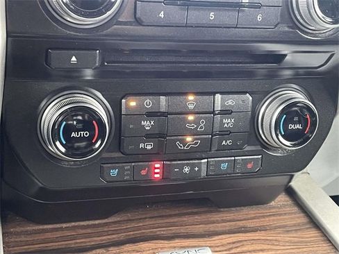 Used 2016 Ford F150 Lariat w/ Equipment Group 502A Luxury image 28