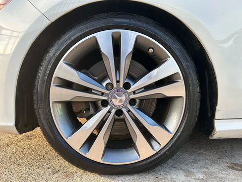 Used 2015 Mercedes-Benz CLA 250 image 24