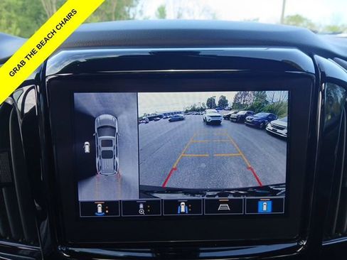 Used 2023 Chevrolet Traverse RS AWD/4WD image 19