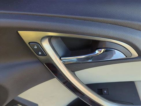 Used 2015 Buick Verano Convenience image 26