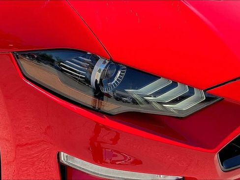 Used 2019 Ford Mustang GT Premium RWD image 25