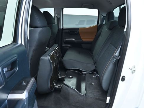 Used 2017 Toyota Tacoma SR5 w/ Tow Package image 29