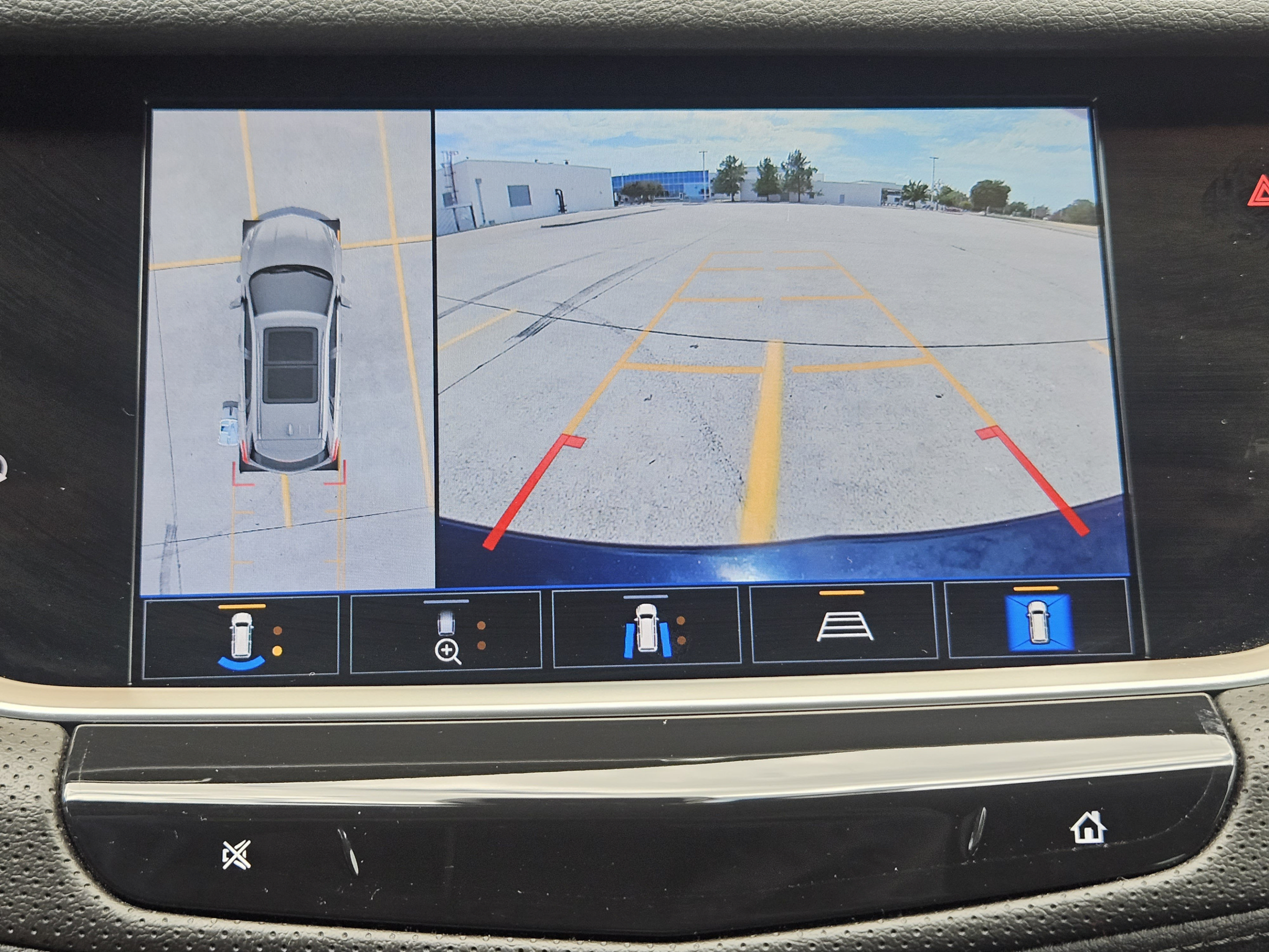 Used 2023 Cadillac XT5 Sportv w/ Technology Package AWD/4WD image 10
