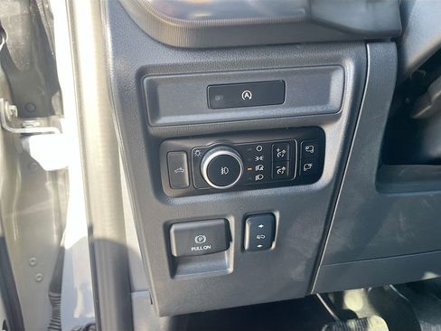Used 2025 Ford F150 Lariat AWD/4WD image 10