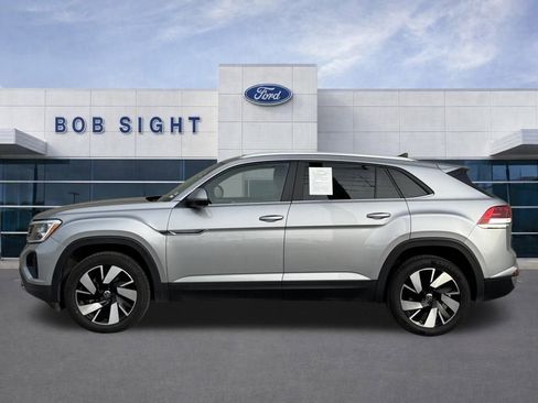 Used 2024 Volkswagen Atlas Cross Sport SE image 9