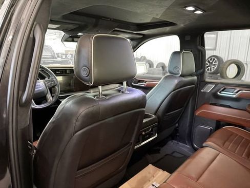 Used 2024 GMC Sierra 1500 Denali Ultimate AWD/4WD image 9