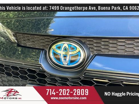 Used 2021 Toyota Corolla LE FWD image 48