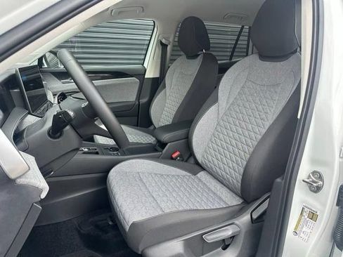 Used 2025 Volkswagen Tiguan S FWD image 19
