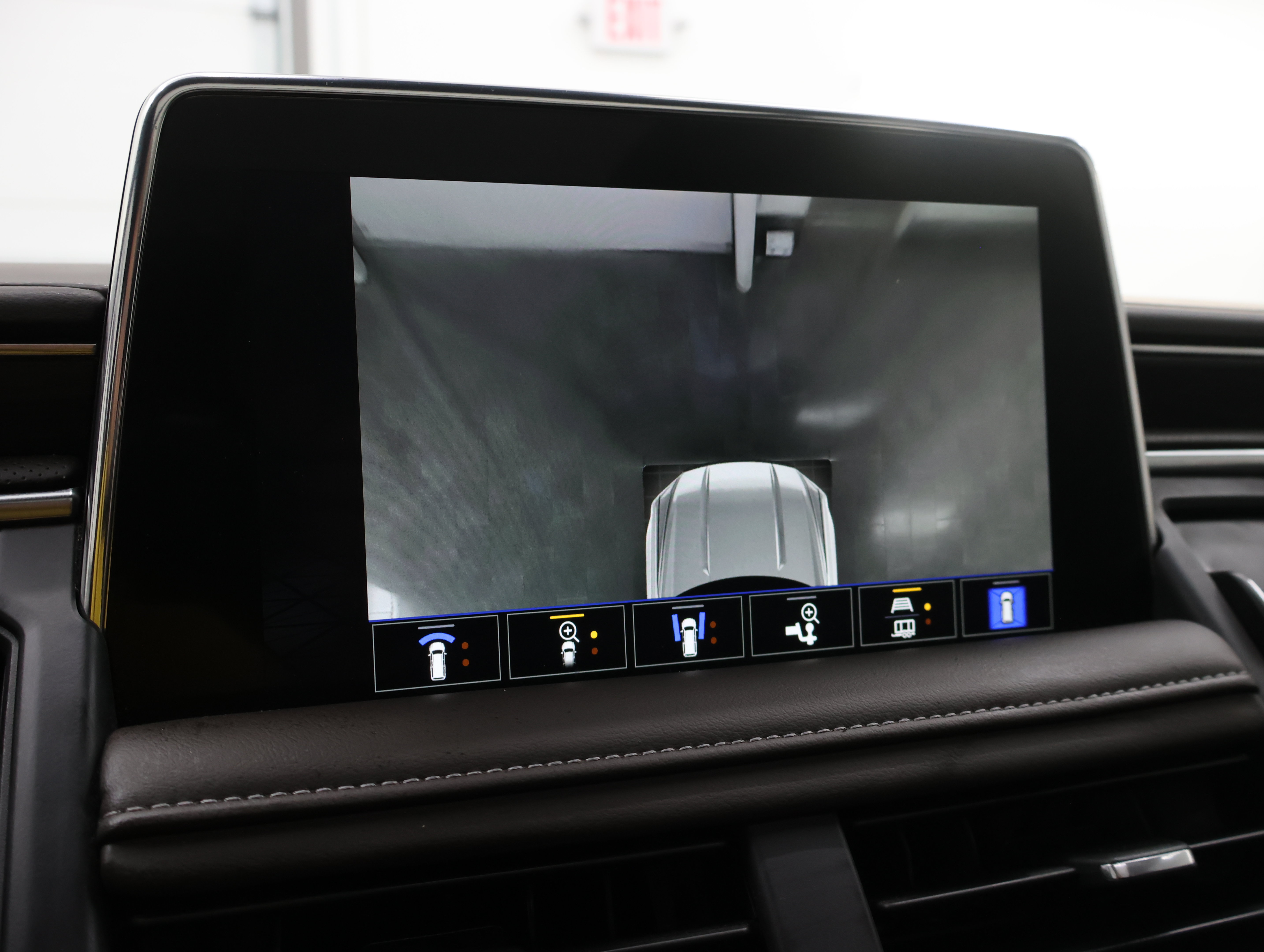 Used 2023 GMC Yukon SLT AWD/4WD image 21