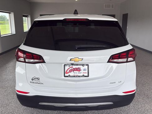 Used 2024 Chevrolet Equinox LT AWD/4WD image 3