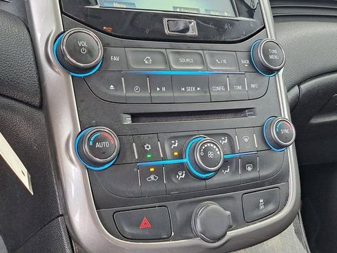 Used 2014 Chevrolet Malibu LT FWD image 17