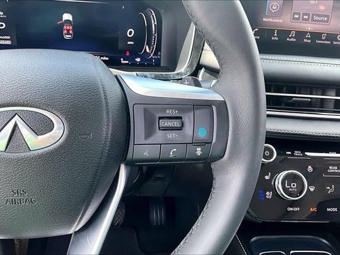 Used 2023 INFINITI QX60 Luxe w/ Performance Audio Package FWD image 12