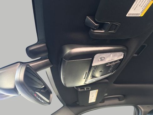 Used 2024 Dodge Durango GT image 17