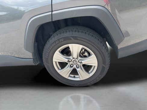 Used 2024 Toyota RAV4 XLE FWD image 31