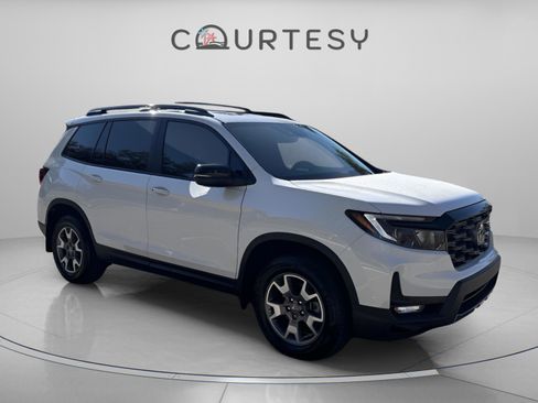 Certified 2023 Honda Passport TrailSport image 9
