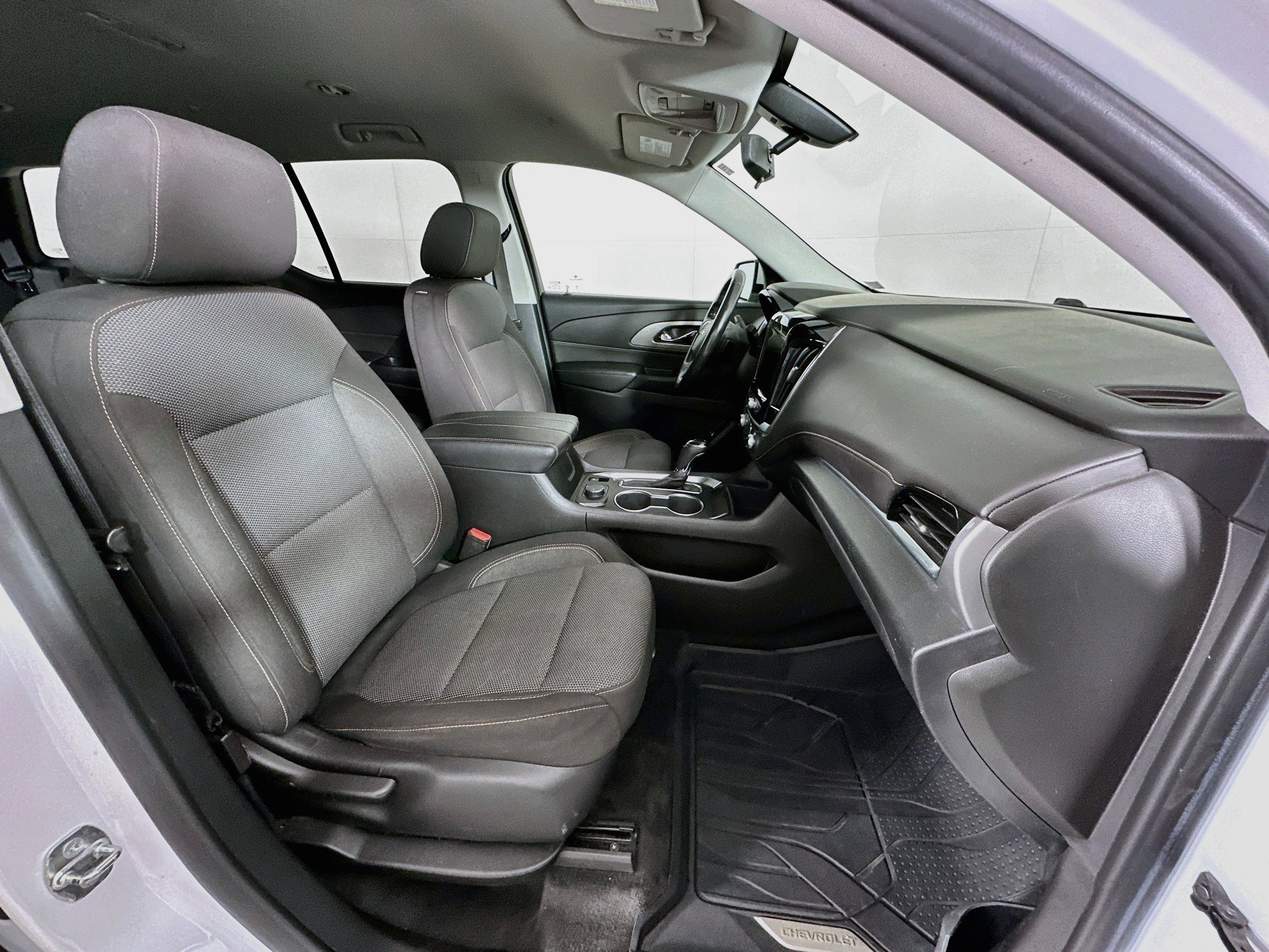 Used 2019 Chevrolet Traverse LT FWD image 32