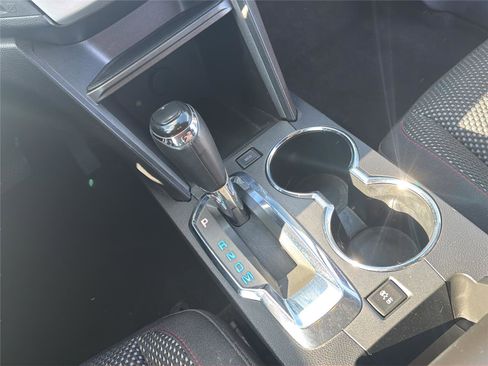 Used 2017 Chevrolet Equinox LT w/ Convenience Package image 16