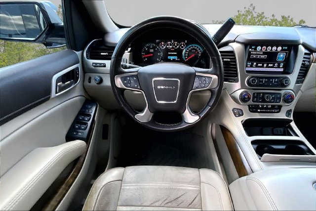 Used 2019 GMC Yukon XL Denali w/ Denali Ultimate Package RWD image 5