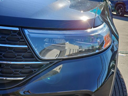 Used 2023 Ford Explorer XLT image 35