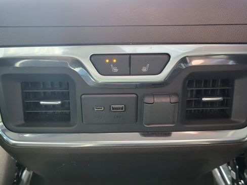 Used 2020 GMC Sierra 2500 Denali w/ Technology Package image 28