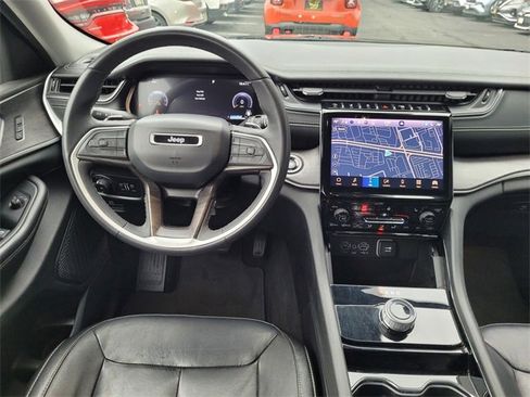 Certified 2023 Jeep Grand Cherokee Limited image 7