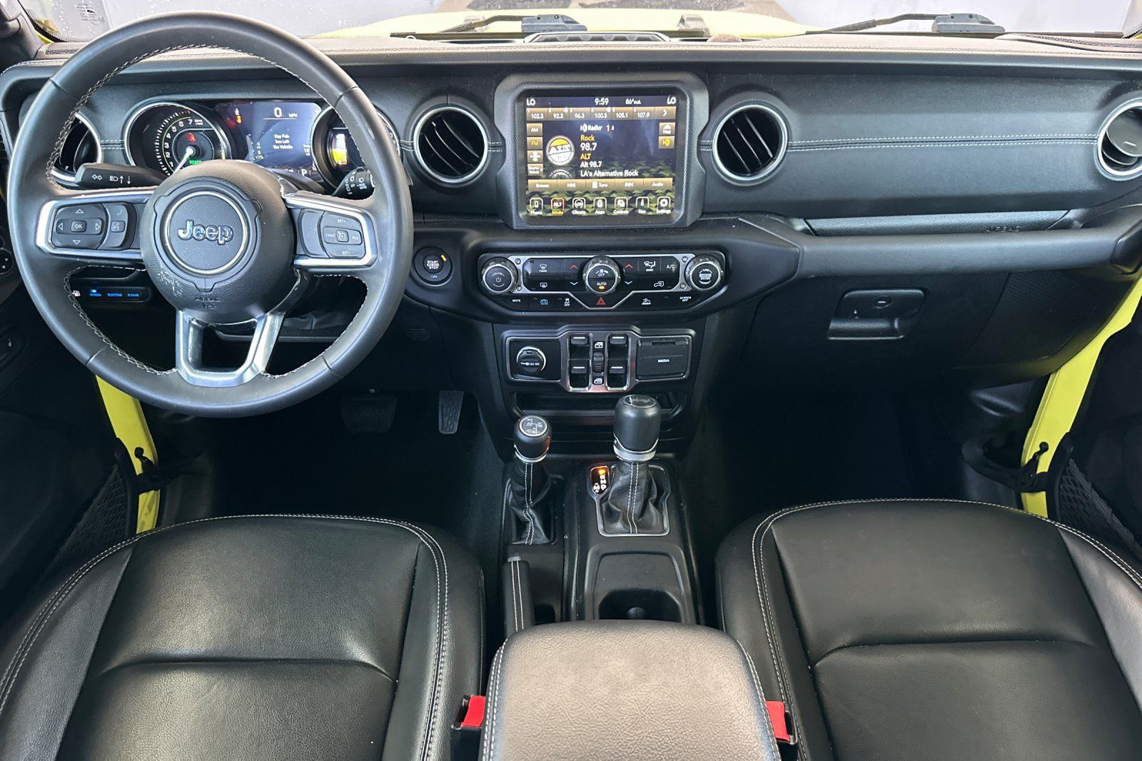 Used 2023 Jeep Wrangler Unlimited Sahara AWD/4WD image 16