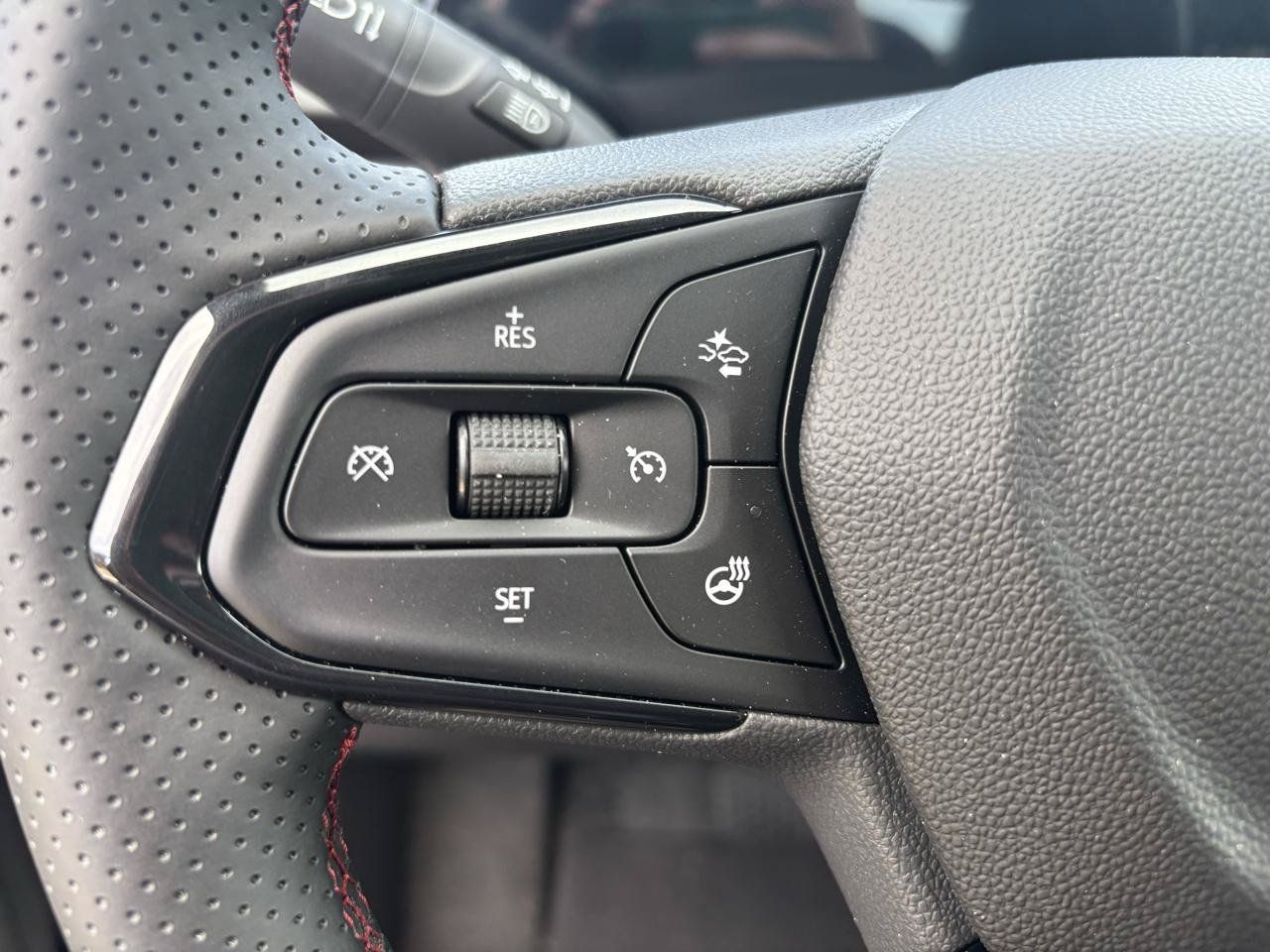 Used 2026 Chevrolet Trax RS w/ Driver Confidence Package FWD image 16
