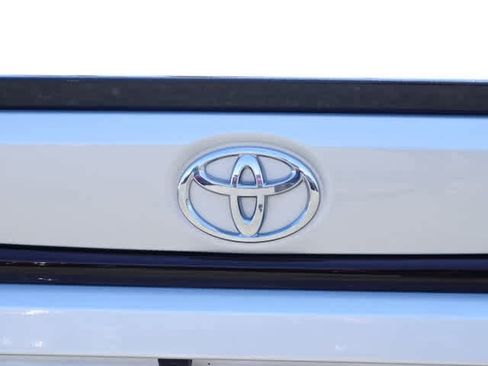 Used 2024 Toyota Corolla XSE FWD image 9