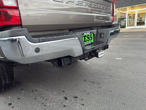 Used 2021 Ford F250 Lariat w/ Chrome Package image 26