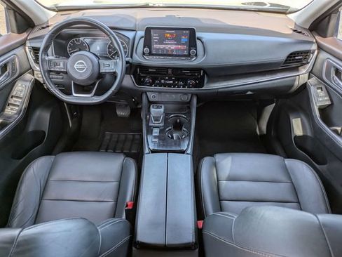 Used 2021 Nissan Rogue SL FWD image 16