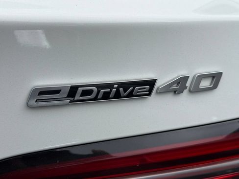 Used 2024 BMW i5 eDrive40i w/ Premium Package RWD image 23
